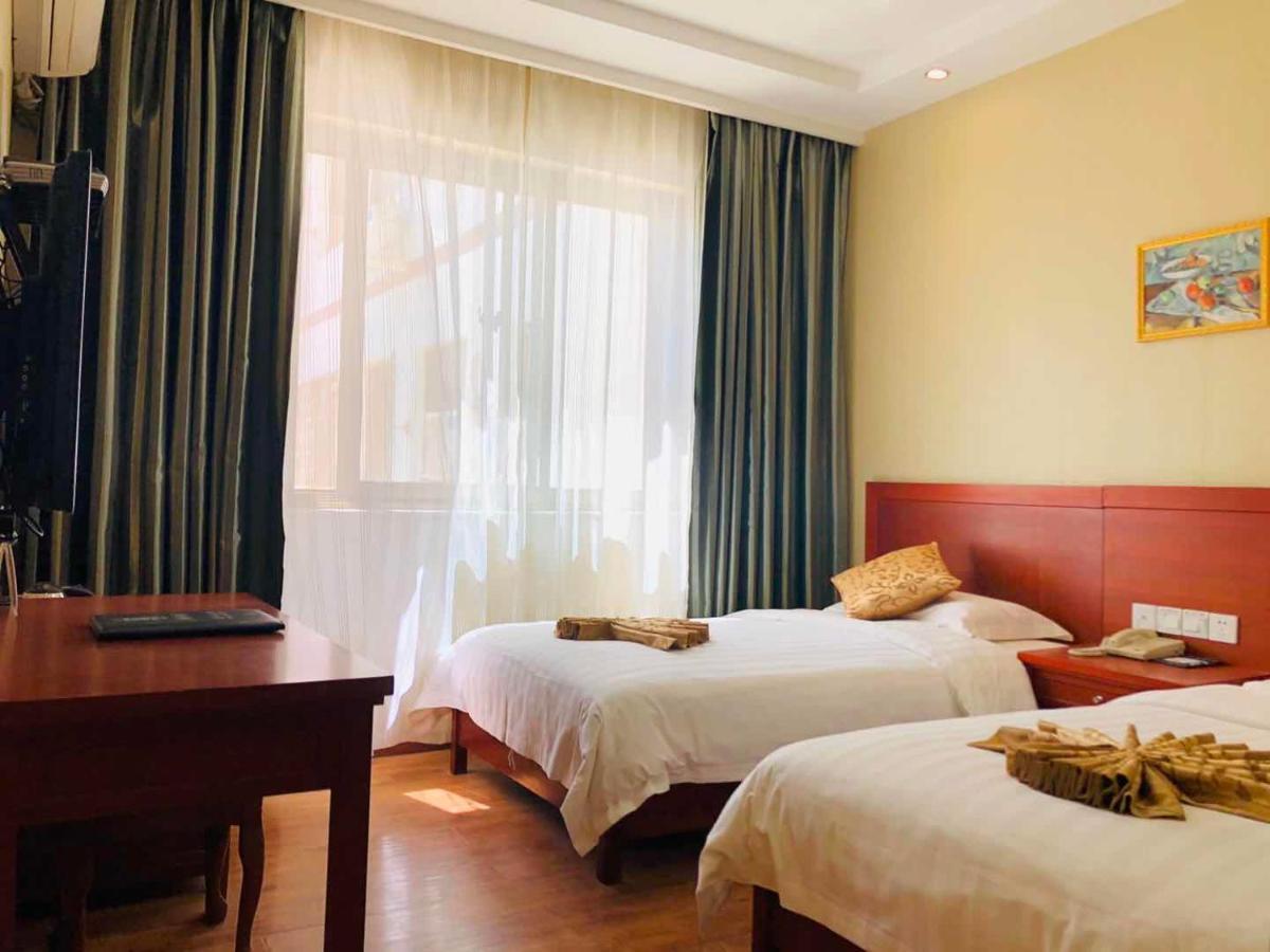 Super 8 Dunhuang Fengqingcheng Hotell Exteriör bild